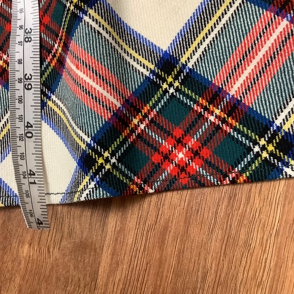 Tartan plaid wool shawl - Picture 10 of 12